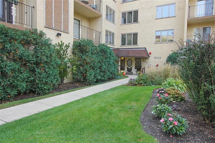 1st image of 6433 W Belle Plaine Ave APT 310