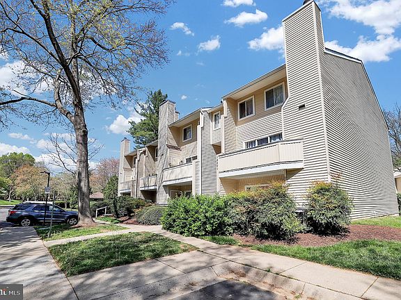 2nd image of 18201 Chalet Dr #11-114