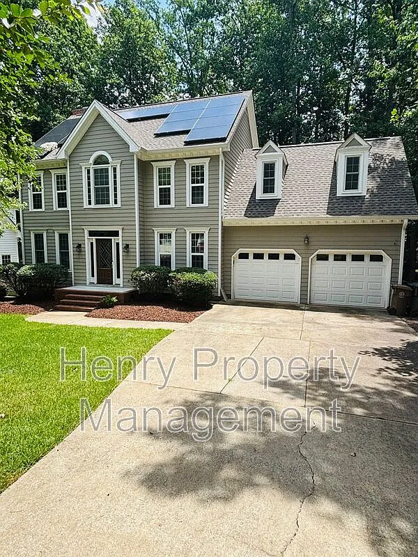 3 bed, 2.5 bath, 2311 sqft, $2,795 — Photo 1