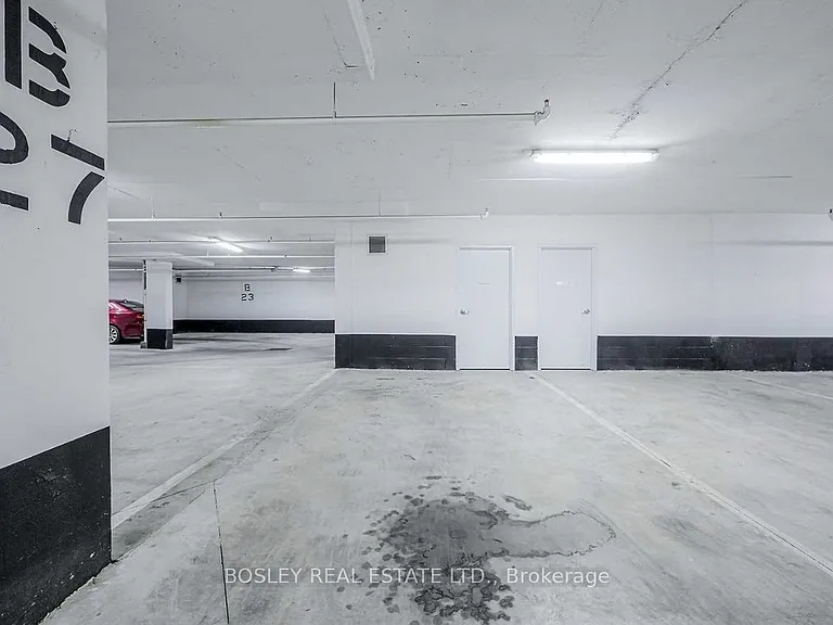 377 Madison Ave #312 — Photo 27