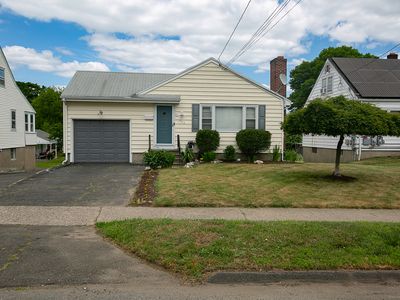 746 Nichols Avenue, Stratford, CT, 06614