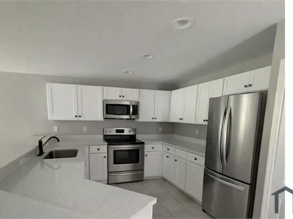 930 Ainsworth St W, Lehigh Acres, FL 33974