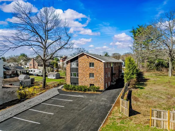 98 Carlton St APT 102, New Britain, CT 06053