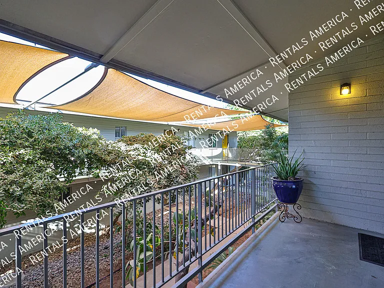 1107 W Osborn Rd #206 — Photo 19