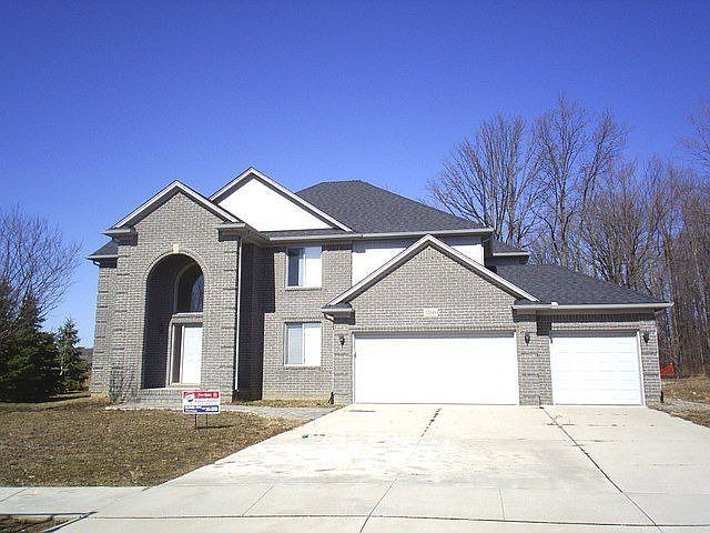 1st image of 32846 Greenwood Dr