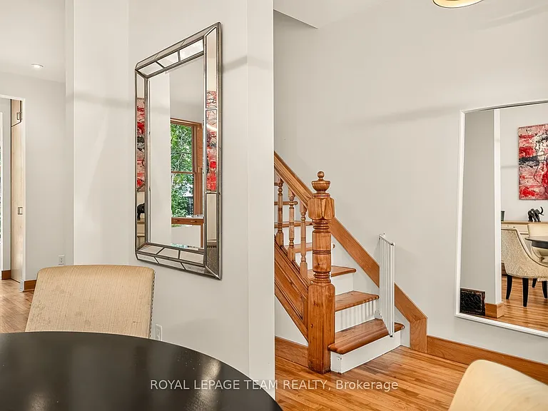 66 Ivy Cres — Photo 14