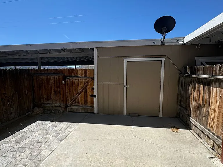 2702 W Modoc Ct — Photo 4