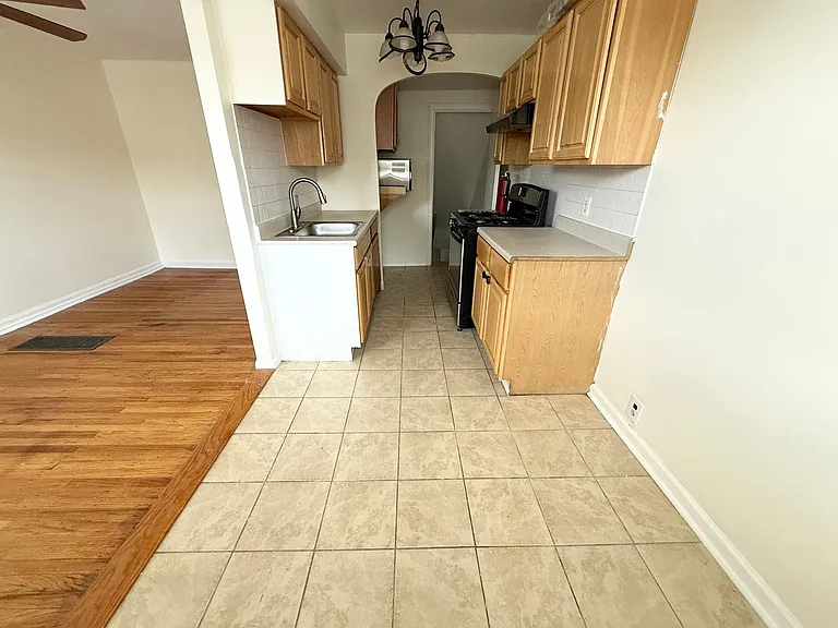 639 Adams Ave — Photo 13