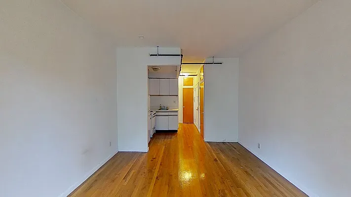 Rented by Bond New York | media 20