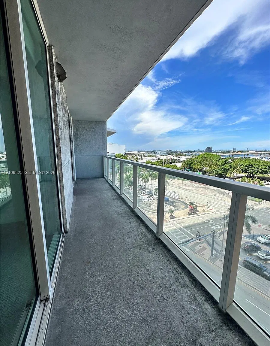 Vizcayne North Condo — Photo 1