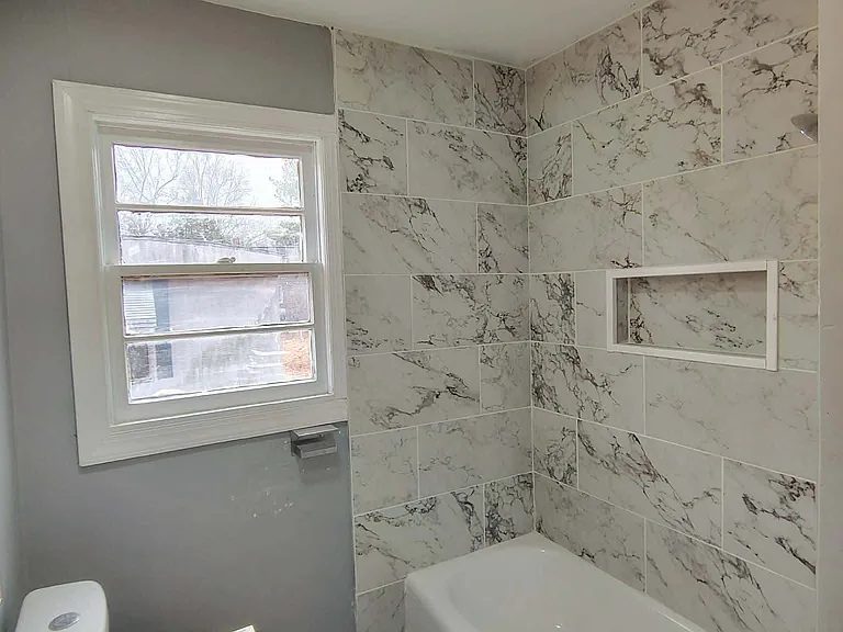 1306 Grace St — Photo 11