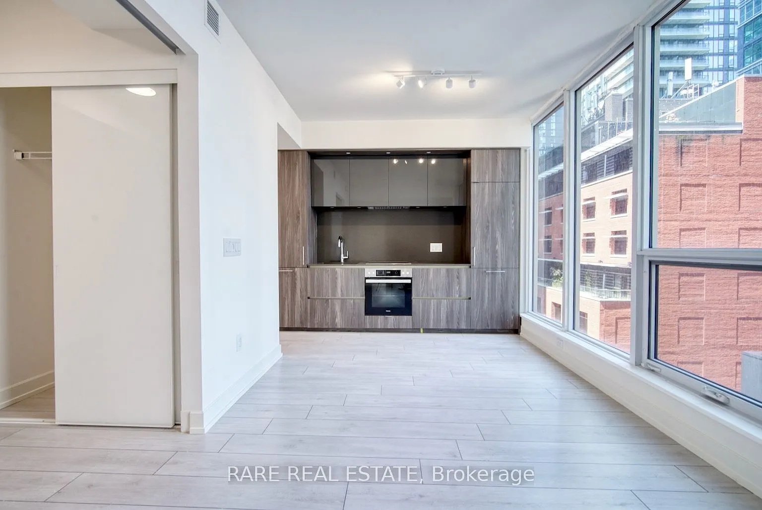 2 bed, $3,000 — Photo 1