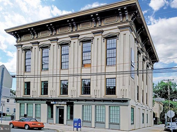 71 N Main St #75-304