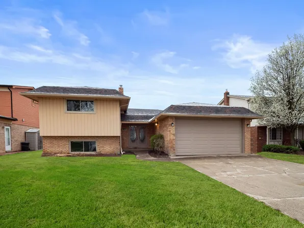 4288 Lin Dr, Sterling Heights, MI 48310