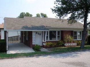 221 Cloverhill Rd, Pasadena, MD 21122