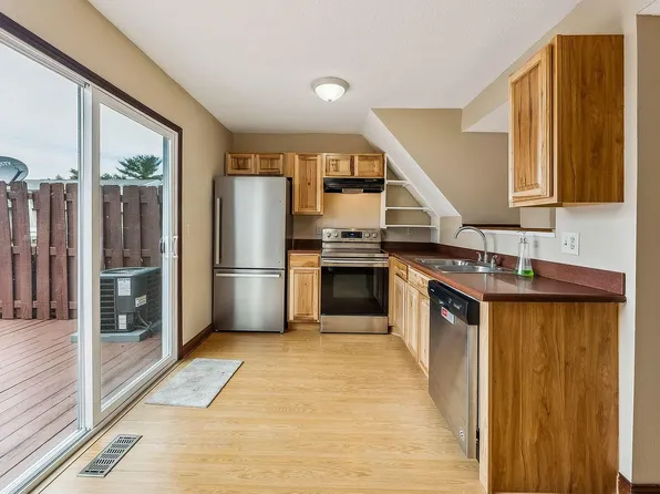 926 Worthington Woods Blvd, Columbus, OH 43085