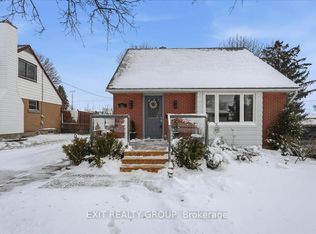 27 4th Ave, Quinte West, ON K8V 5N5
