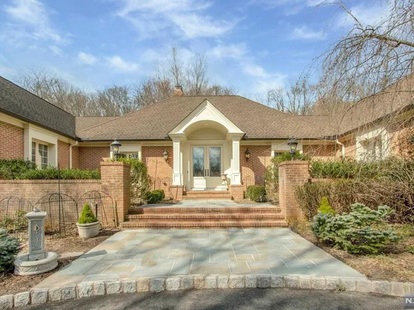 185 W Saddle River Rd, Saddle River, NJ 07458