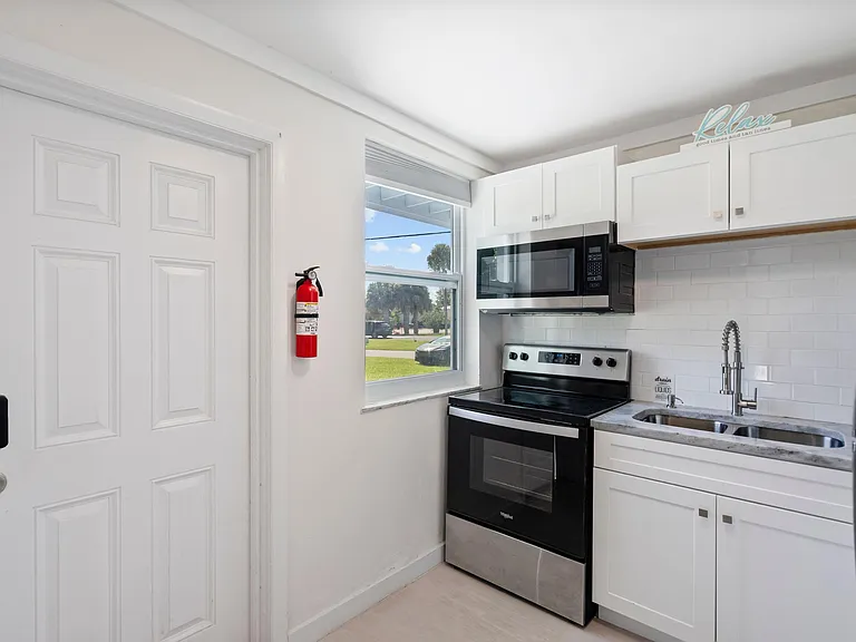 670 Hernando St #E — Photo 5