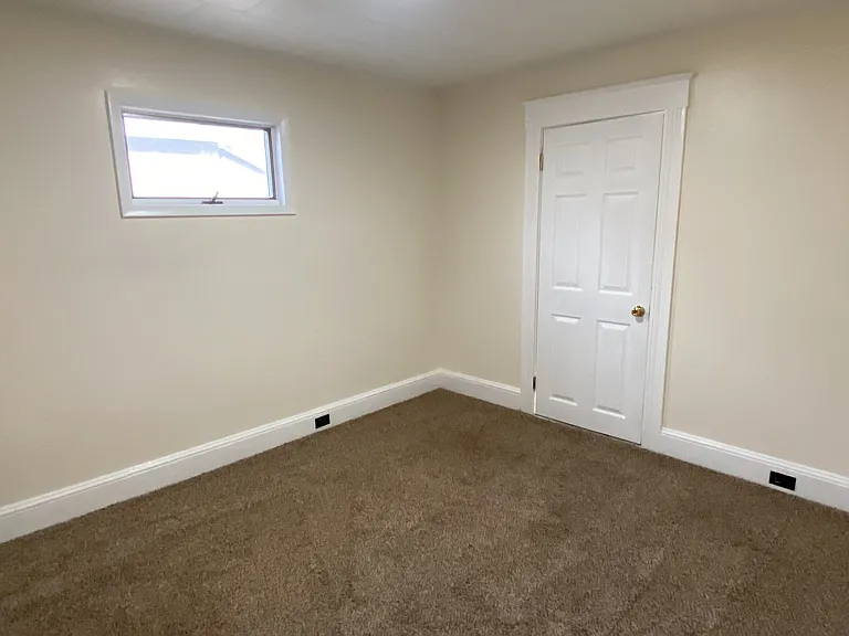 359 Wright Ave — Photo 2