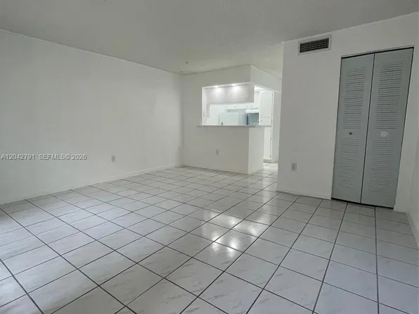 10832 SW 88th St APT U13, Miami, FL 33176