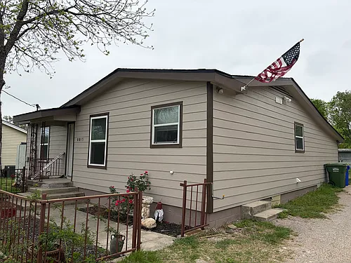 8815 Rockway St Photo 1