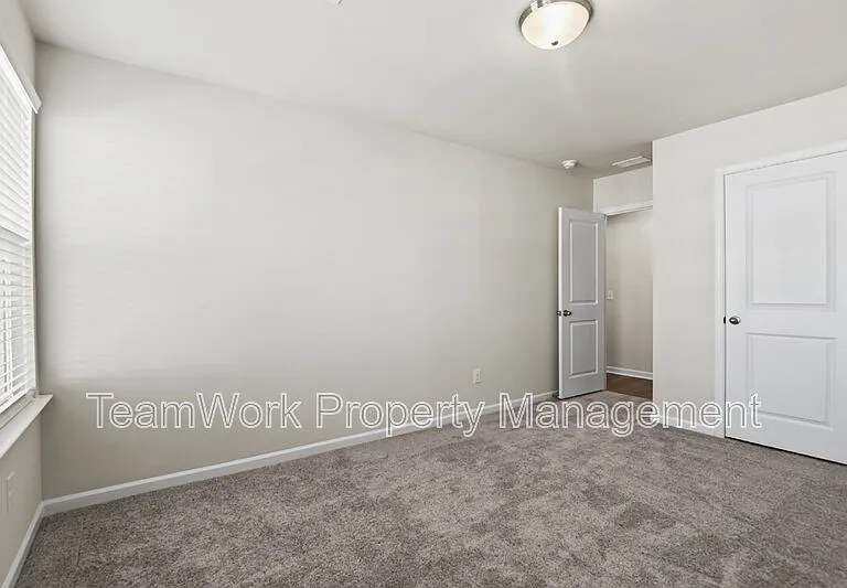 9413 Sun Fountain Dr — Photo 25