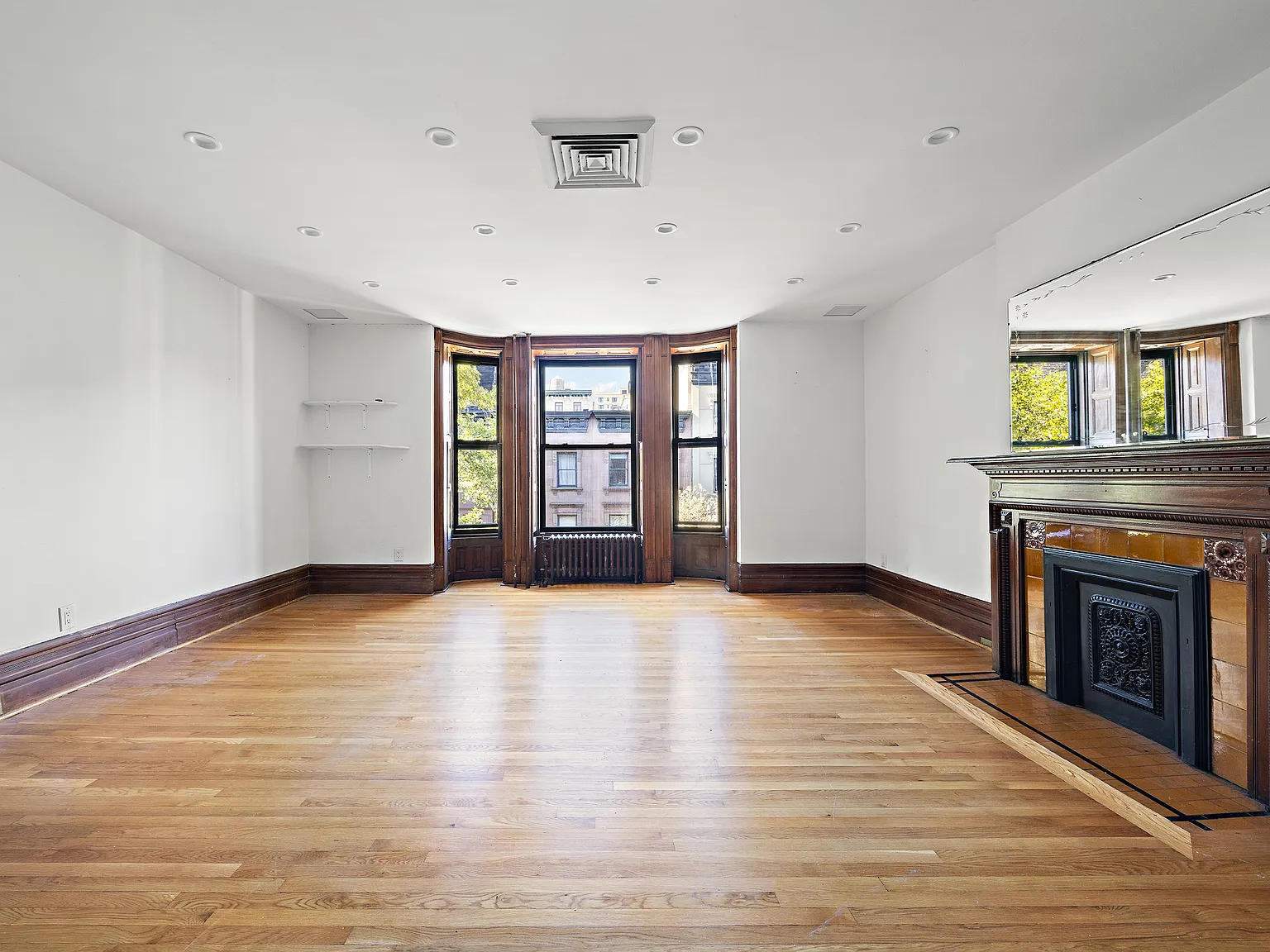 43 West 84th Street — Photo 2