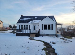 200 Cross St, Hopedale, OH