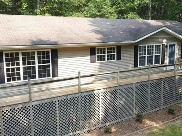 202 Boat Ramp Rd, Westminster, SC 29693