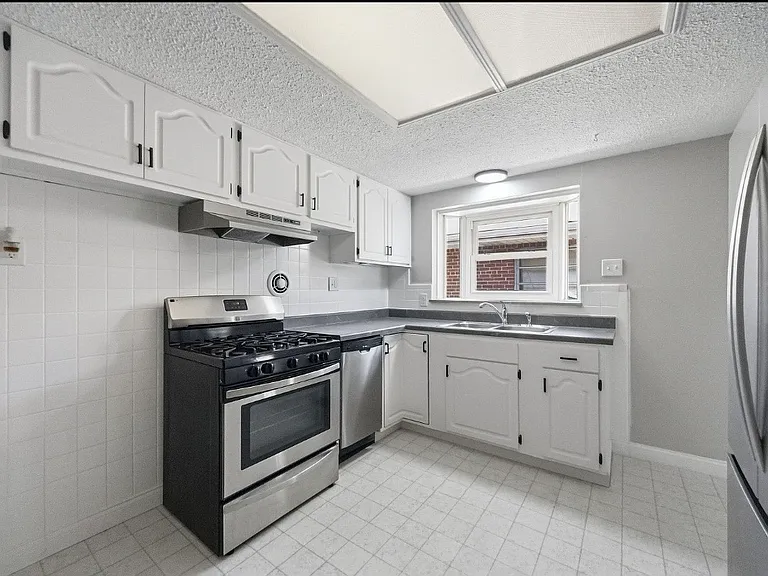 4824 Pennsylvania Ave — Photo 4