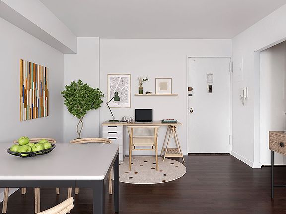 2nd image of 170 W 23rd St APT 5Z
