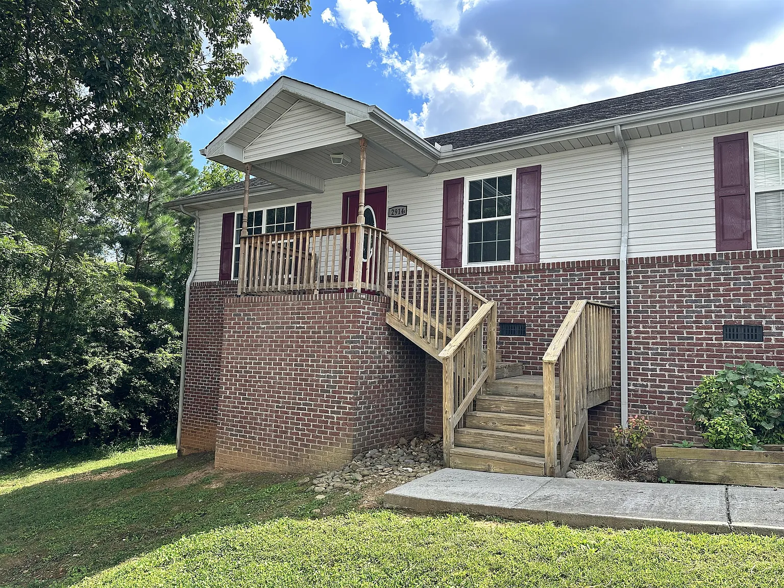 2914 Patrick Avenue - B — Photo 1