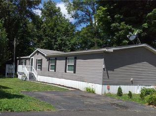 15 Elderberry Cir, Rochester, NY 14625