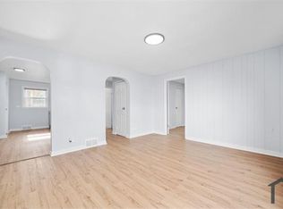 420 Prospect St APT 1N, Elgin, IL 60120