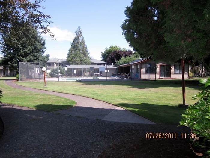 2nd image of 3033 Gateway St APT 69