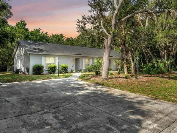 3220 Courtney Dr, Lake Wales, FL 33853
