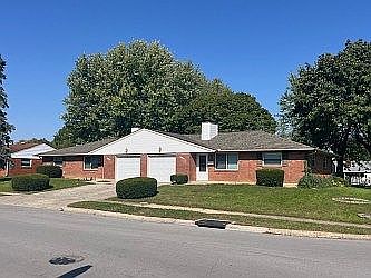 3rd image of 401-403 Heather Ct