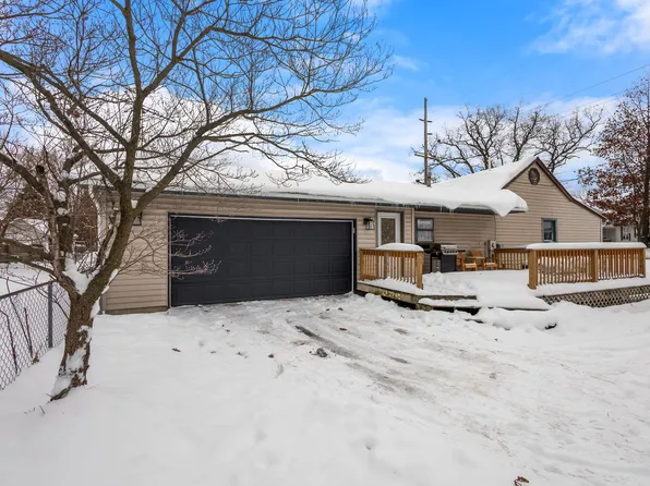 206 W Indiana St, Kouts, IN 46347