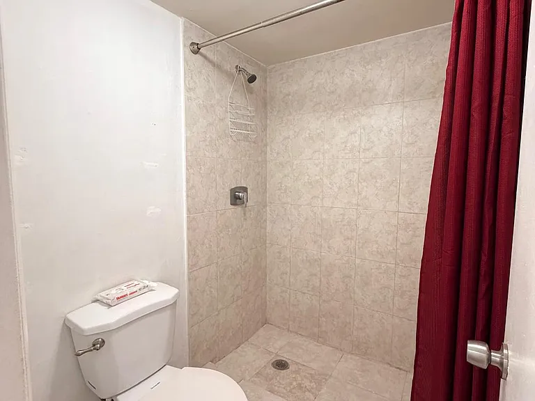 17830 W Dixie Hwy — Photo 11
