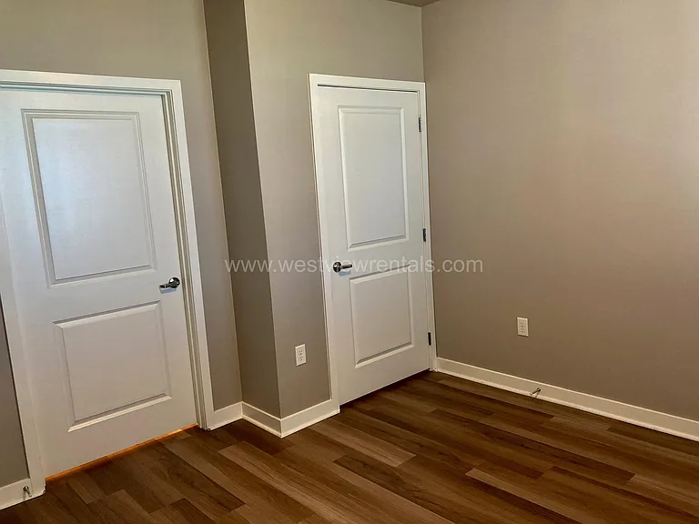 203 E Laurel St — Photo 64