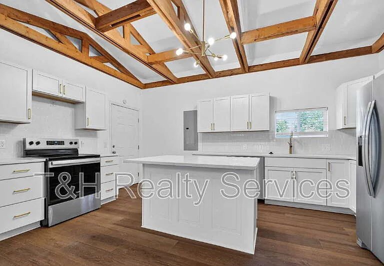 210 N Keystone Ave — Photo 12