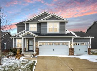 2512 Pampas Ln, Bloomington, IL 61705