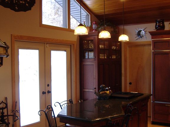 Kitchen/door to back Patio
