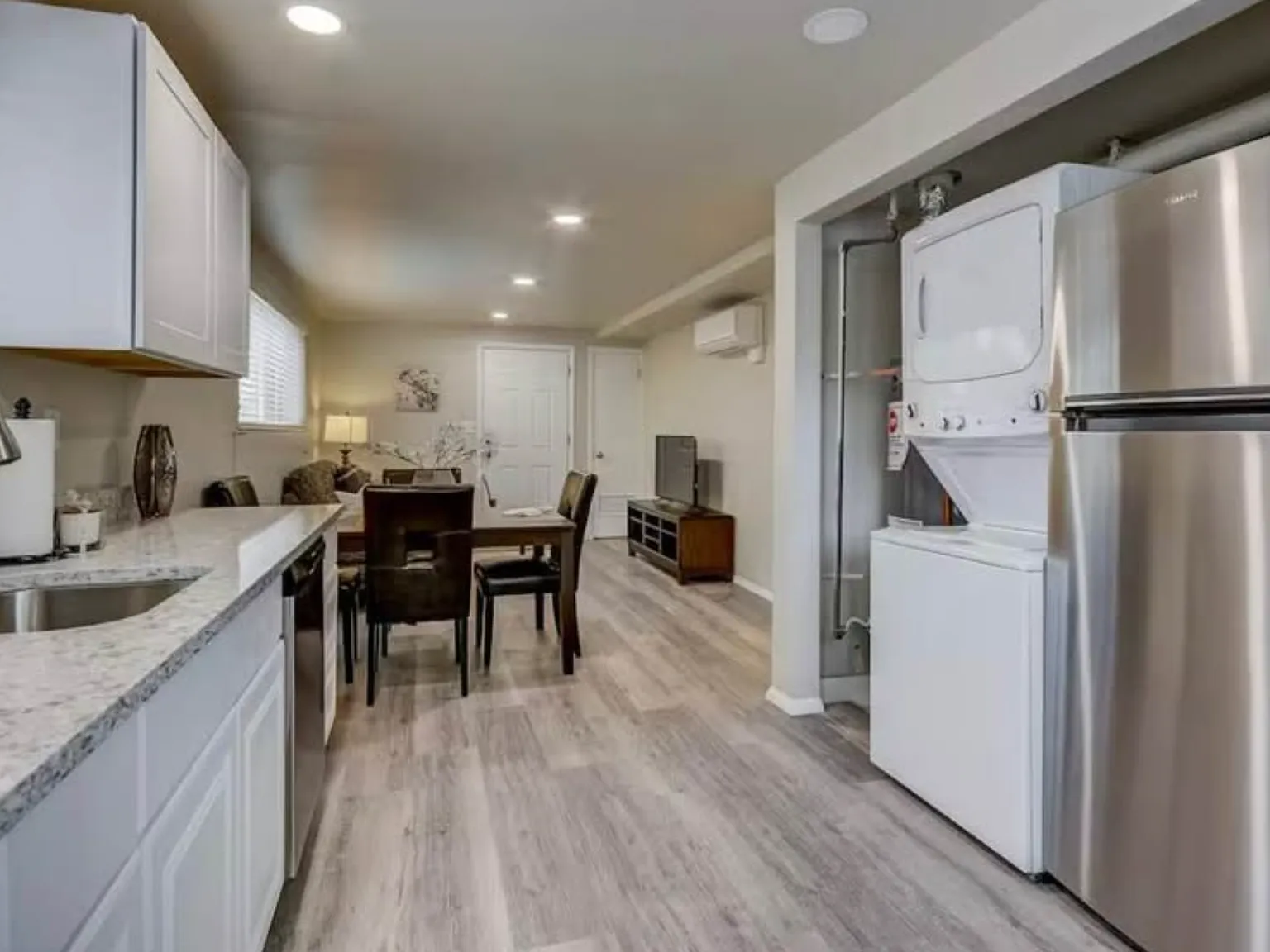 2 bed, 750 sqft, $1,700 — Photo 4
