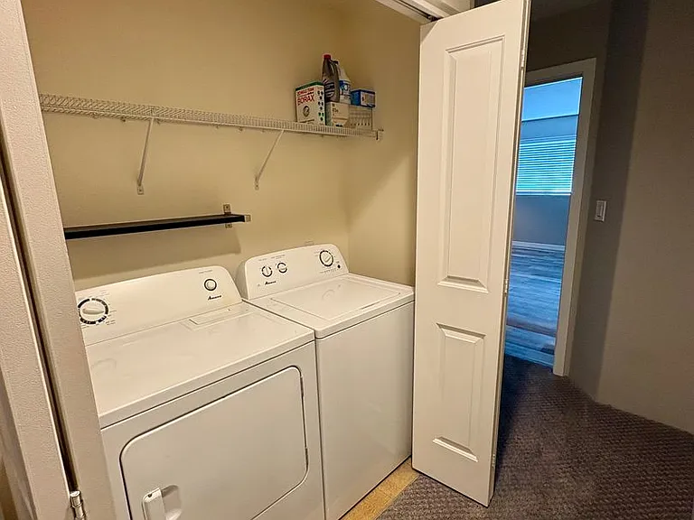 283 Tyler Ave — Photo 18