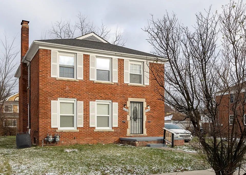 1st image of 4844 Chatsworth St #2