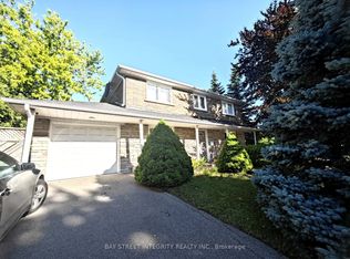 40 Deerford Rd, Toronto, ON M2J 3J4