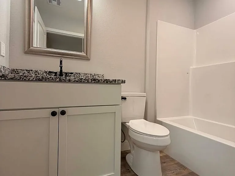 1906 Missouri Ave — Photo 12
