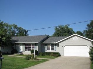 101 McGinley St, Washington, IL 61571